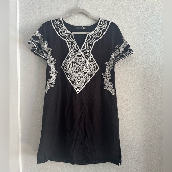 THML Dresses & Skirts - THML Black Mini Dress / Tunic with White Embroidery. Sz Small
